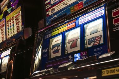 akunbos slot mobile app interface showing live-dealer tables and sportsbook markets